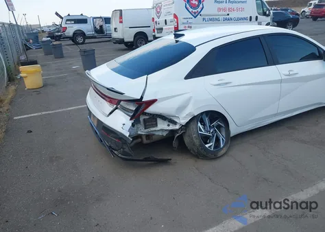 2025 Hyundai Elantra Sel Sport from USA, damaged, VIN KMHLM4DG8SU868576